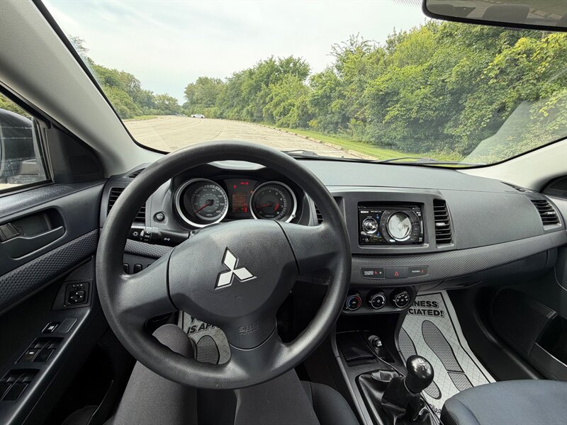 Used 2009 Mitsubishi Lancer DE FWD image 12