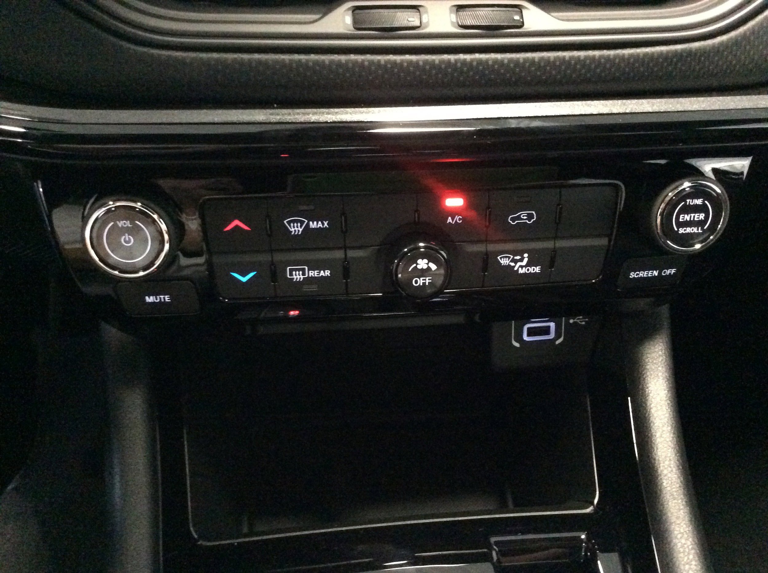 New 2026 Jeep Compass Latitude AWD/4WD image 28