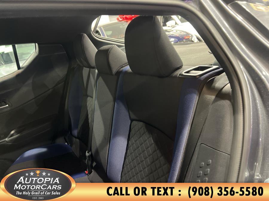 Used 2022 Toyota C-HR XLE FWD image 18