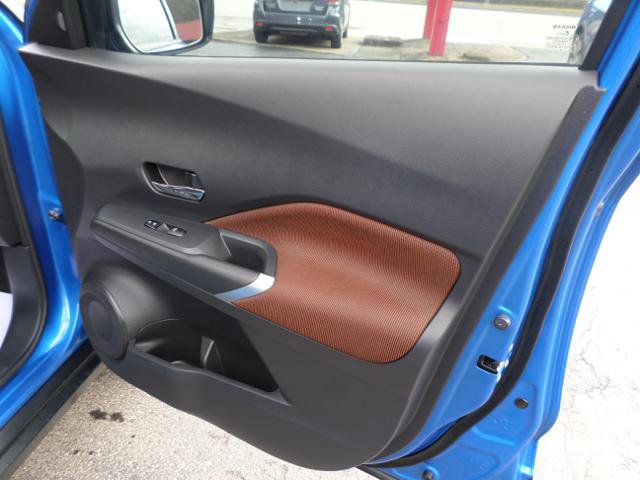 Used 2021 Nissan Kicks SR image 35