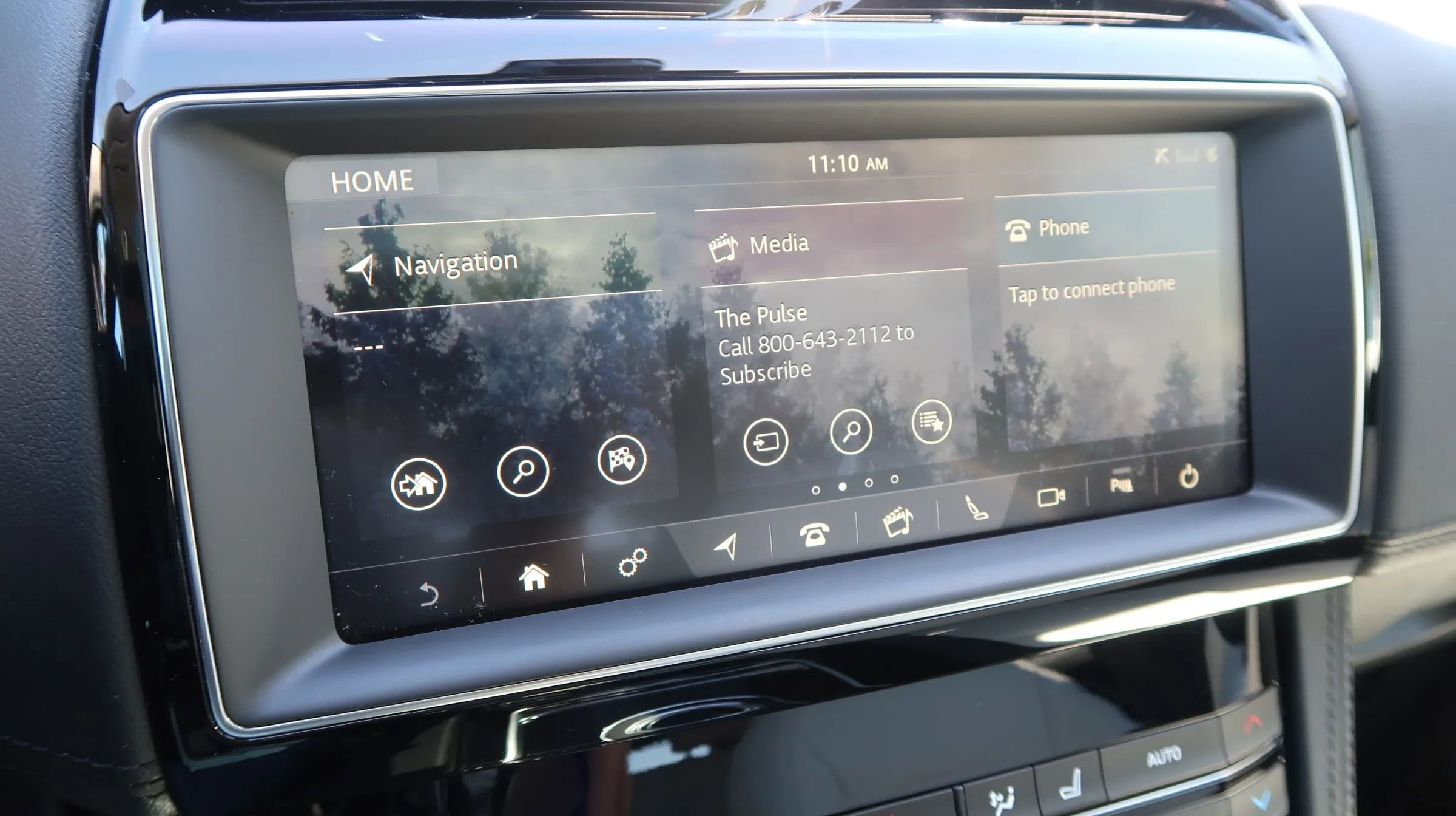 Used 2019 Jaguar F-PACE Prestige AWD/4WD image 16