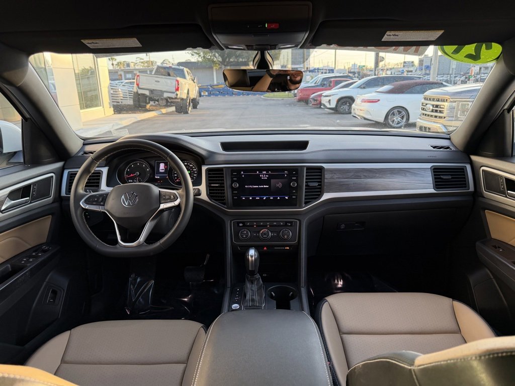 Used 2021 Volkswagen Atlas Cross Sport SE image 32