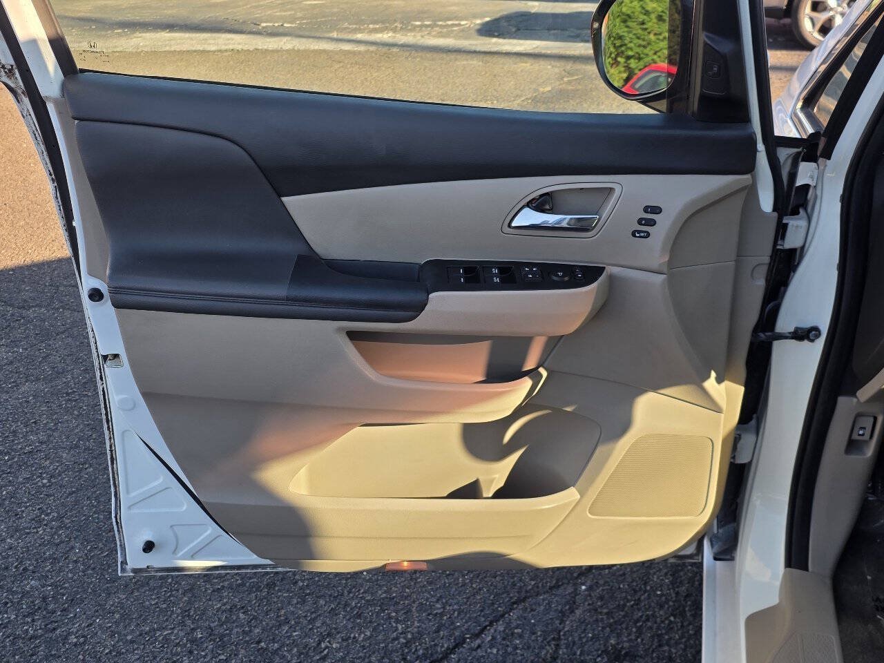 Used 2014 Honda Odyssey Touring Elite image 11