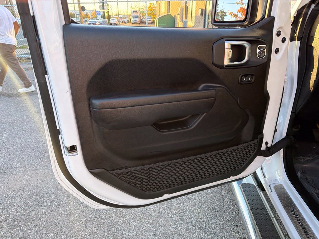 Used 2023 Jeep Wrangler Unlimited Sport w/ Sun And Sound Package AWD/4WD image 26