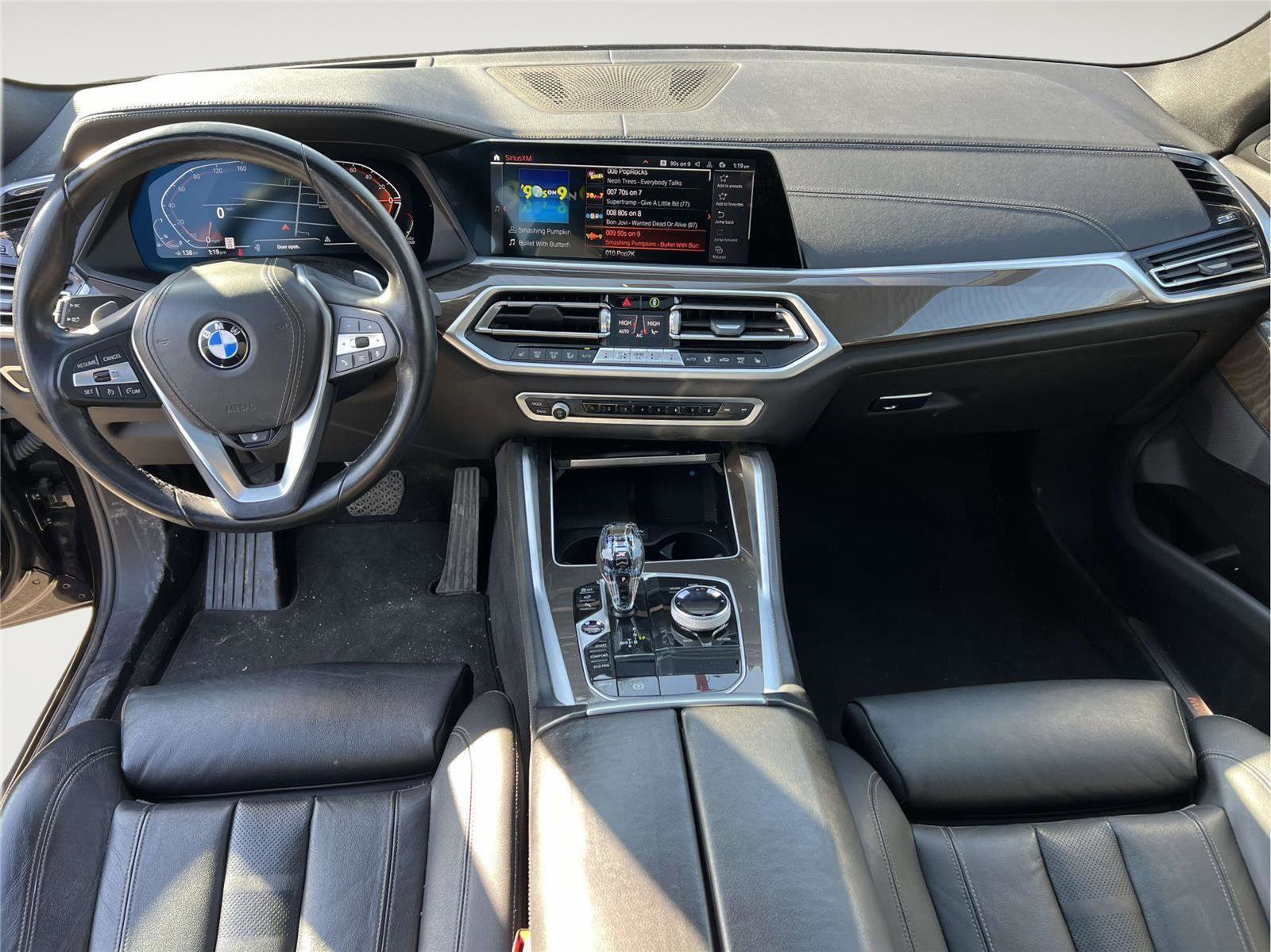 Used 2022 BMW X6 xDrive40i w/ Executive Package image 13
