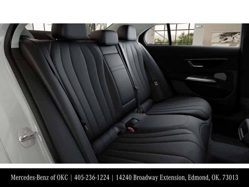 Used 2025 Mercedes-Benz E 350 Sedan image 5