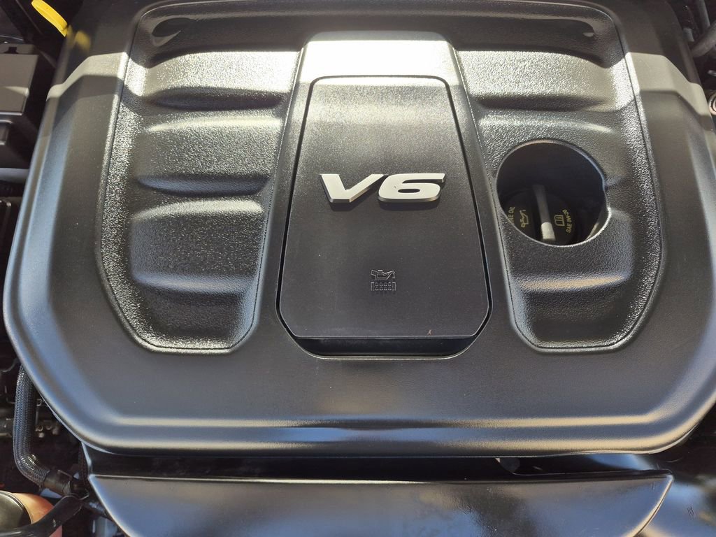 Used 2019 Jeep Grand Cherokee Altitude image 24