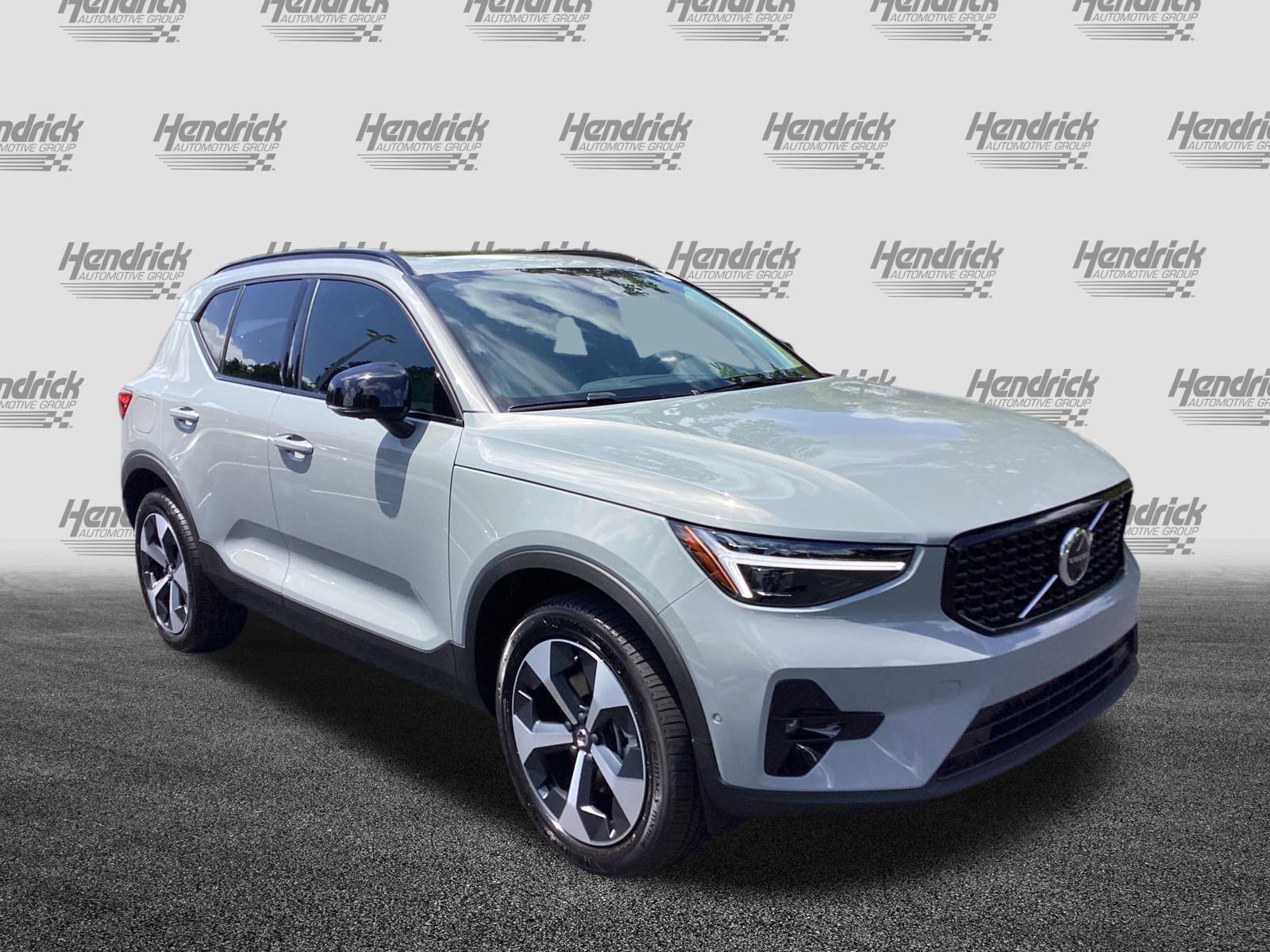 Used 2026 Volvo XC40 B5 Plus w/ Protection Package Premier image 2