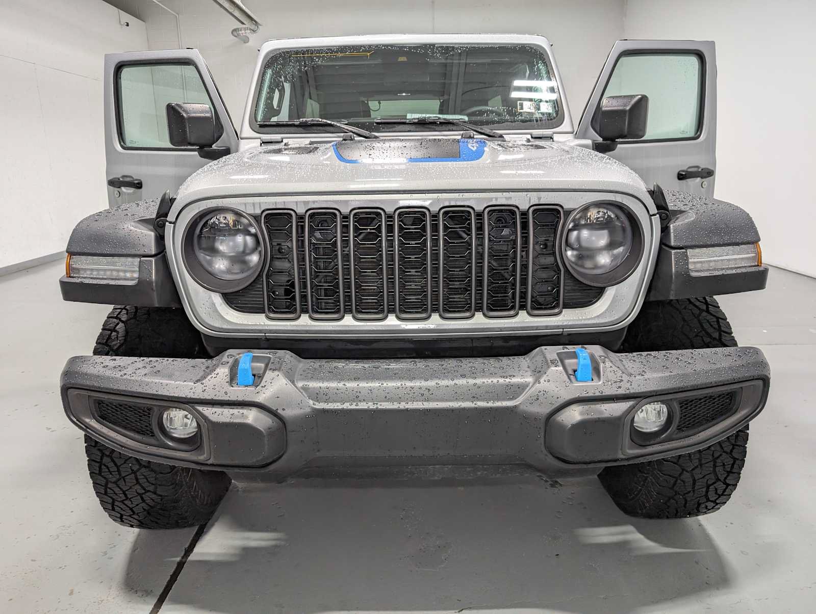 Used 2024 Jeep Wrangler Unlimited Rubicon 4xe AWD/4WD image 18