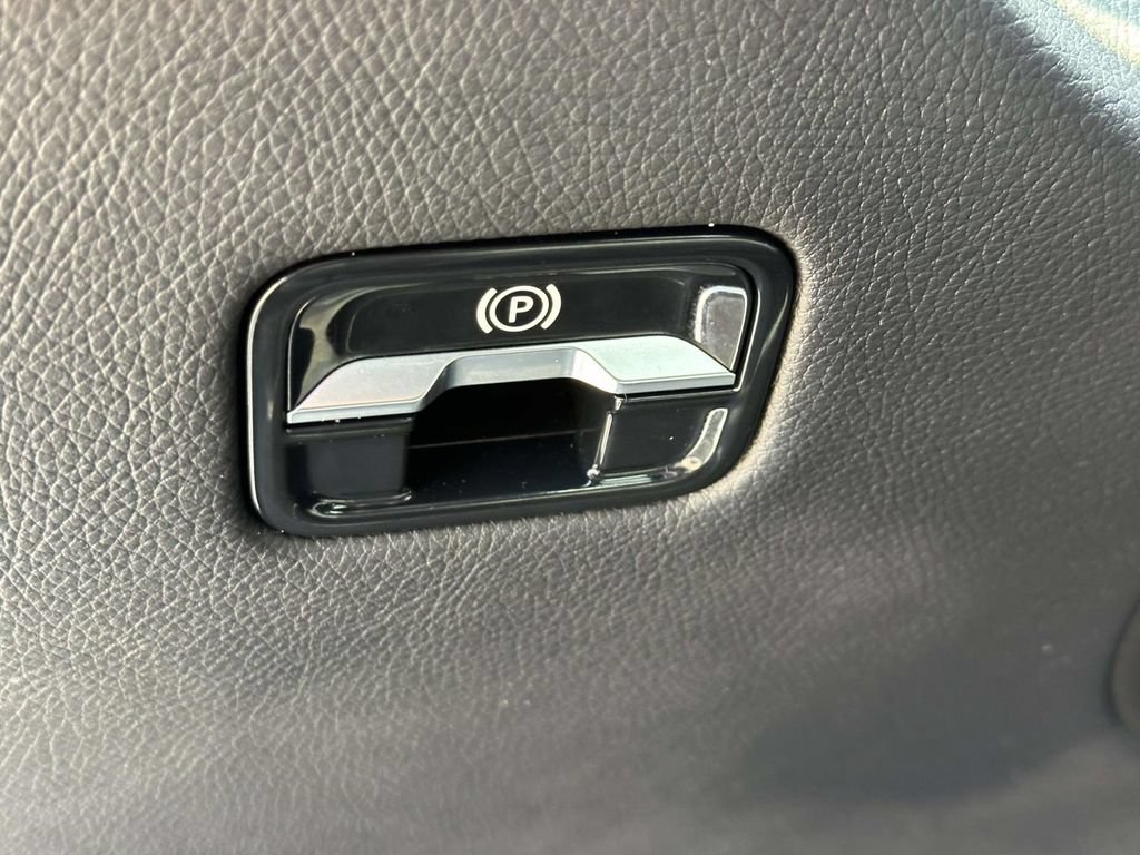 Used 2024 Mercedes-Benz S 580 4MATIC Sedan image 22