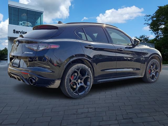 New 2026 Alfa Romeo Stelvio Sprint image 3