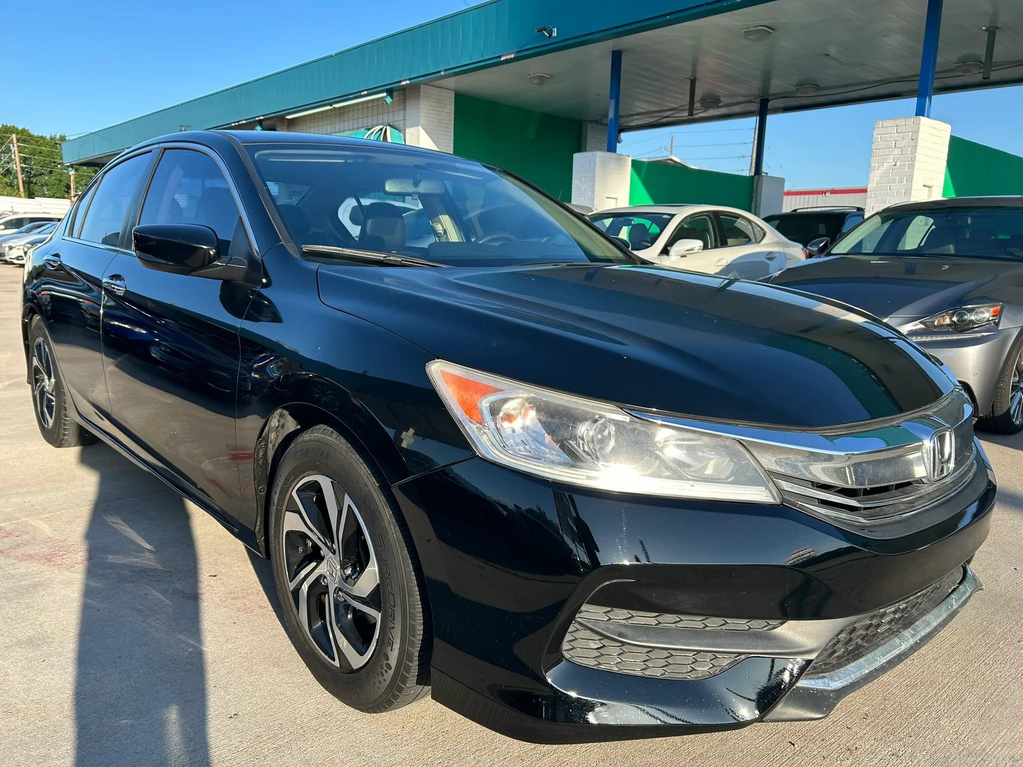 Used 2017 Honda Accord LX image 7