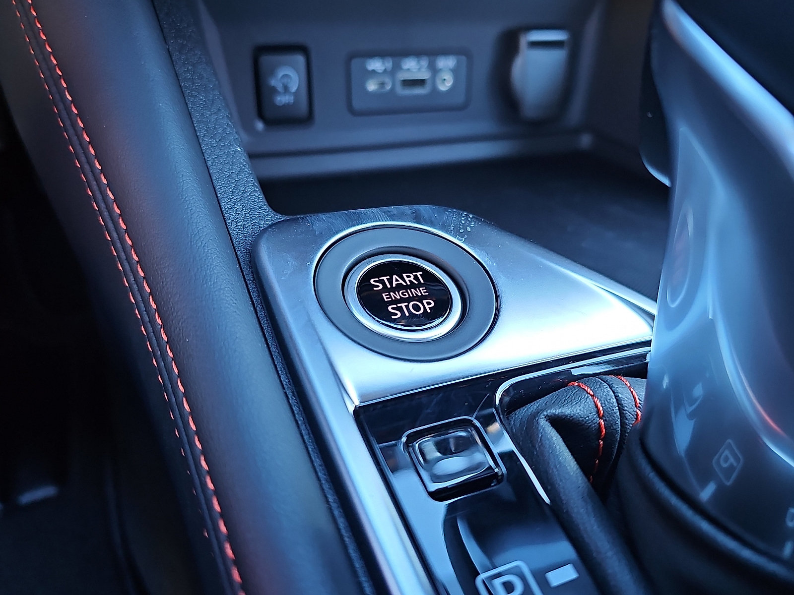 Certified 2025 Nissan Sentra SR w/ SR Premium Package FWD image 27