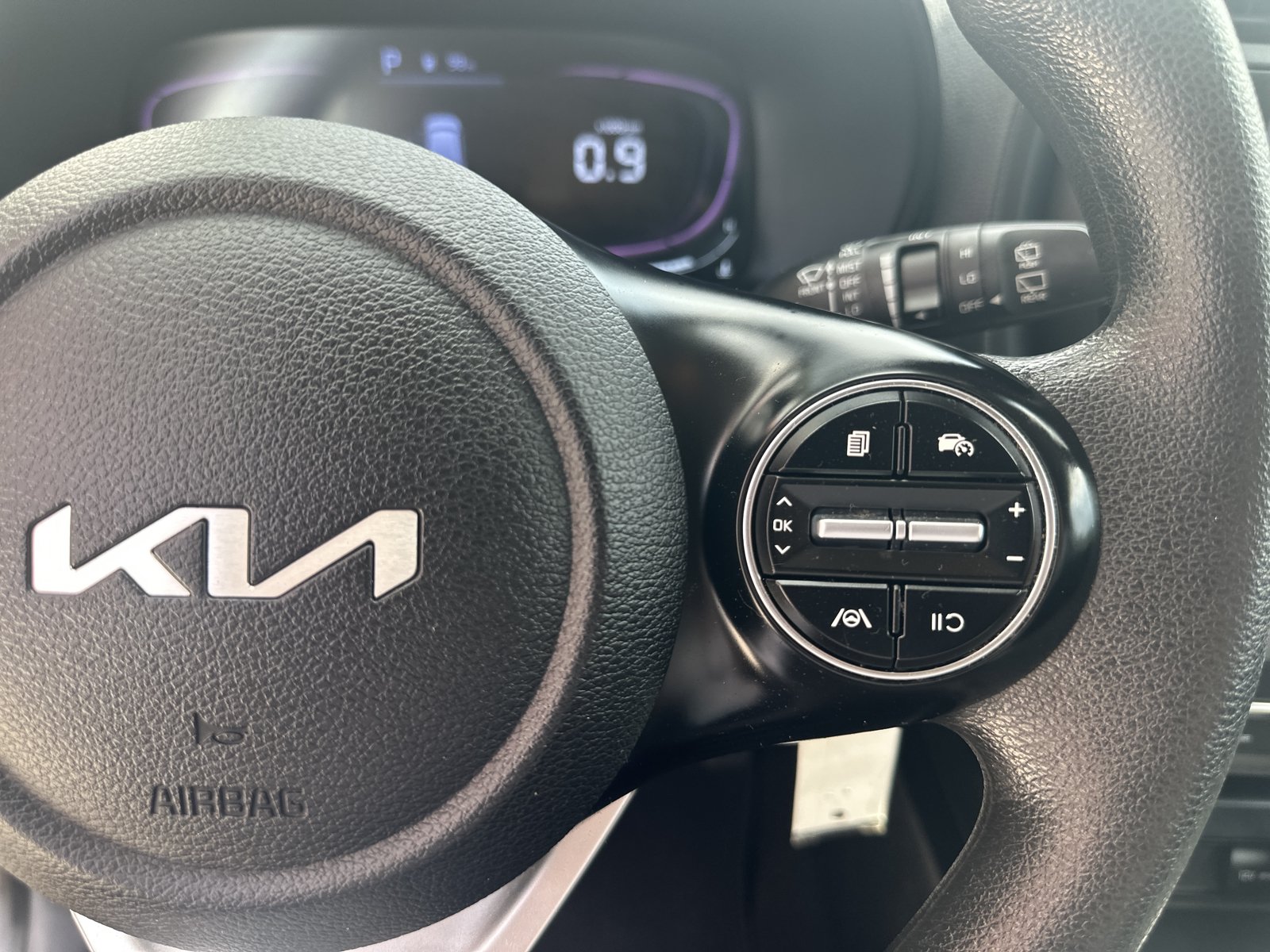 Used 2024 Kia Soul LX w/ LX Technology Package FWD image 12