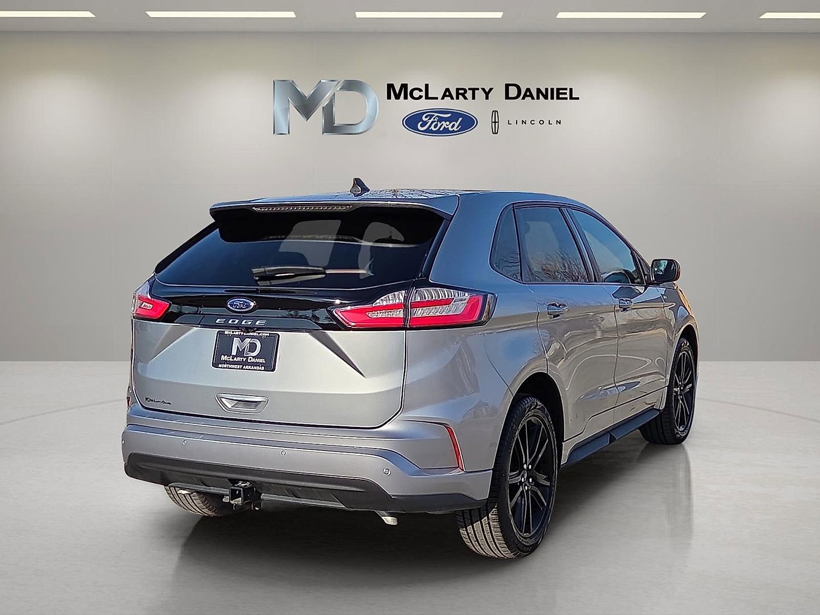 Certified 2024 Ford Edge ST-Line w/ Class II Trailer Tow Package AWD/4WD image 5