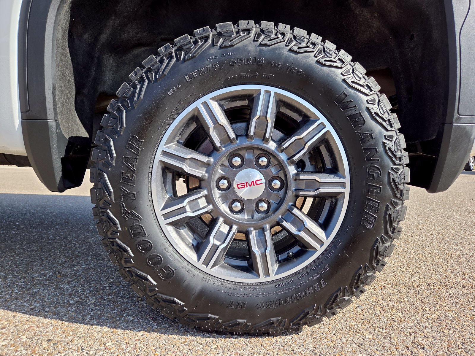 Used 2025 GMC Sierra 1500 AT4 AWD/4WD image 12