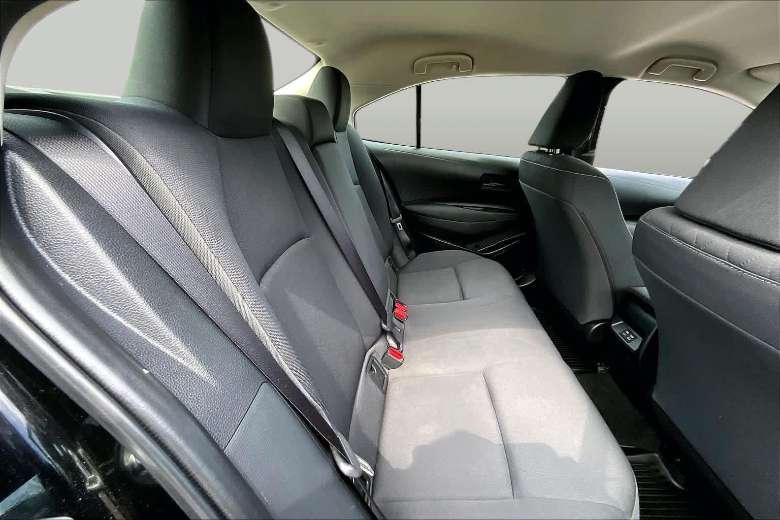 Used 2024 Toyota Corolla LE FWD image 39