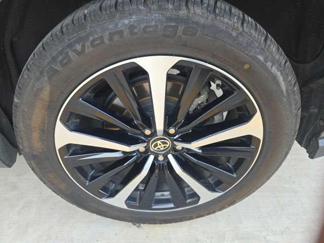 Used 2021 Toyota Highlander XSE image 10