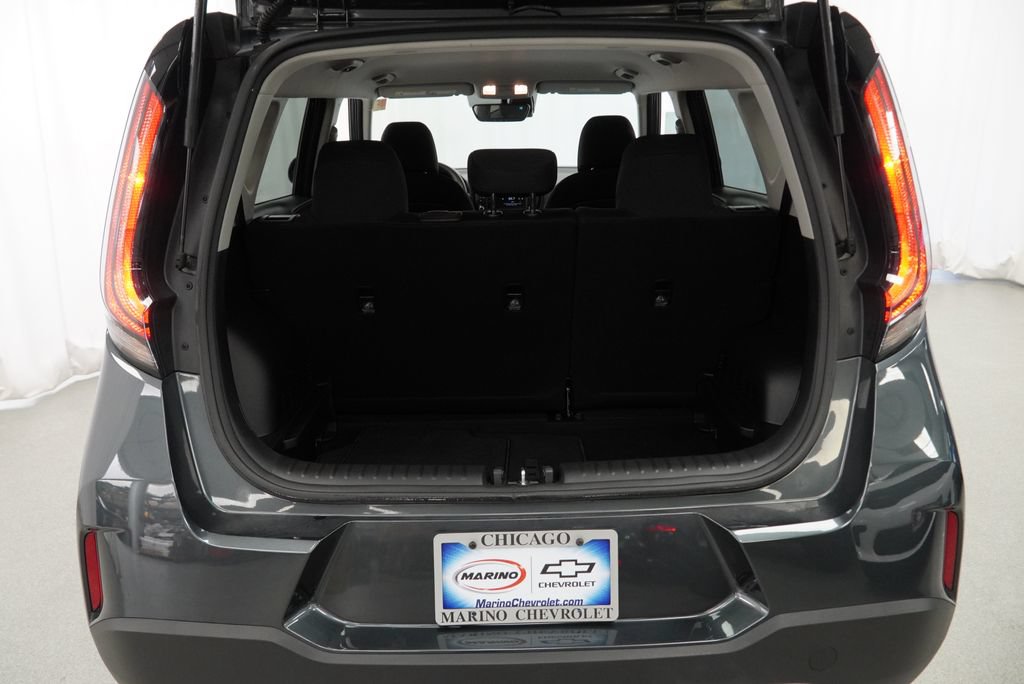 Used 2025 Kia Soul LX w/ LX Technology Package FWD image 26