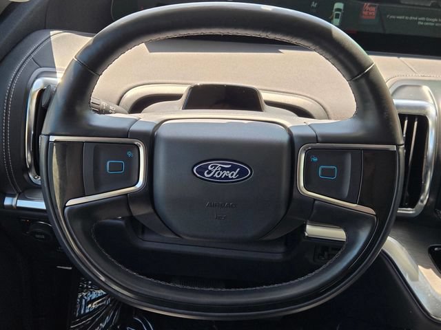 Certified 2025 Ford Expedition Platinum AWD/4WD image 18