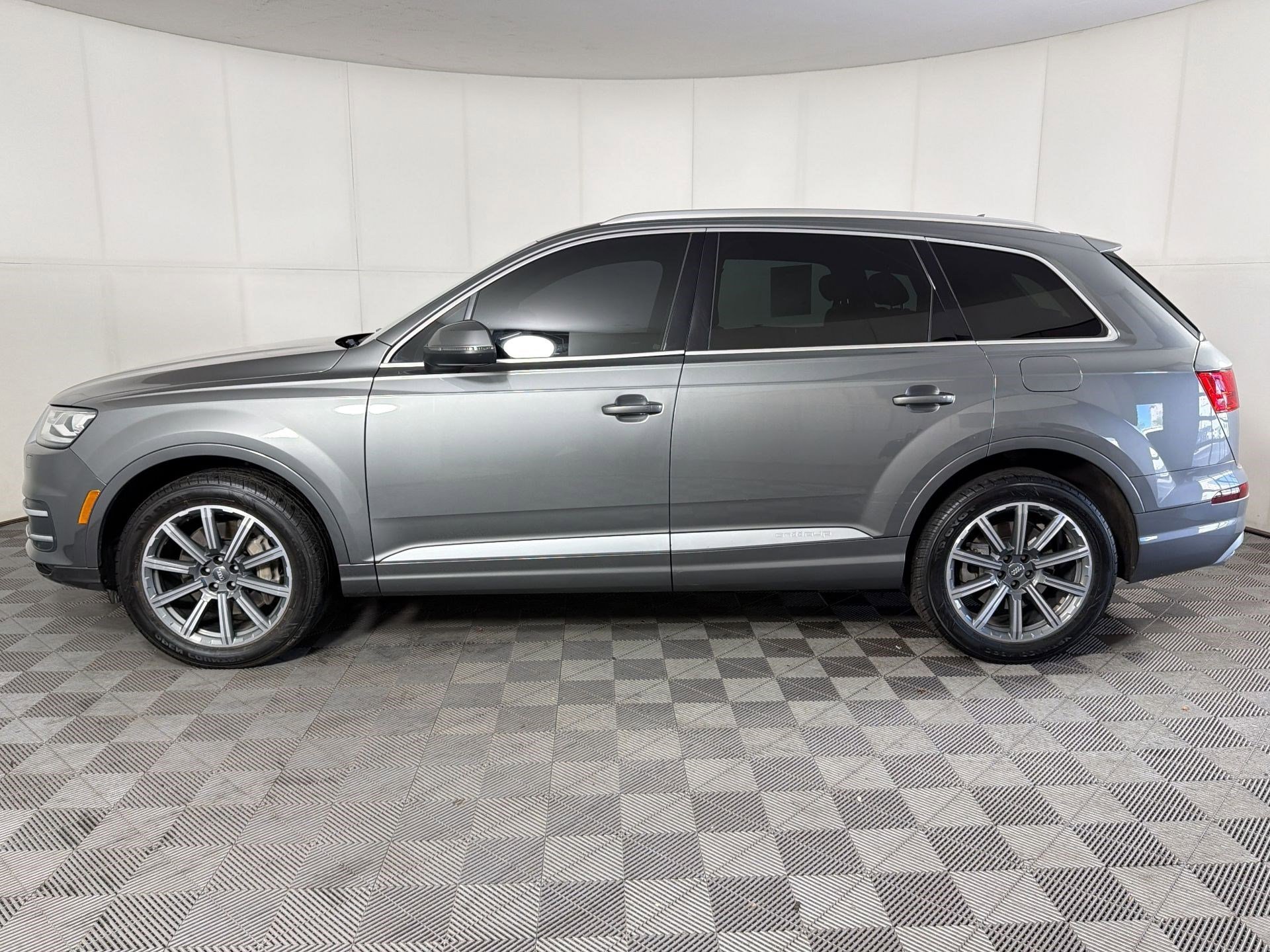 Used 2018 Audi Q7 2.0T Premium Plus w/ Premium Plus Package image 2