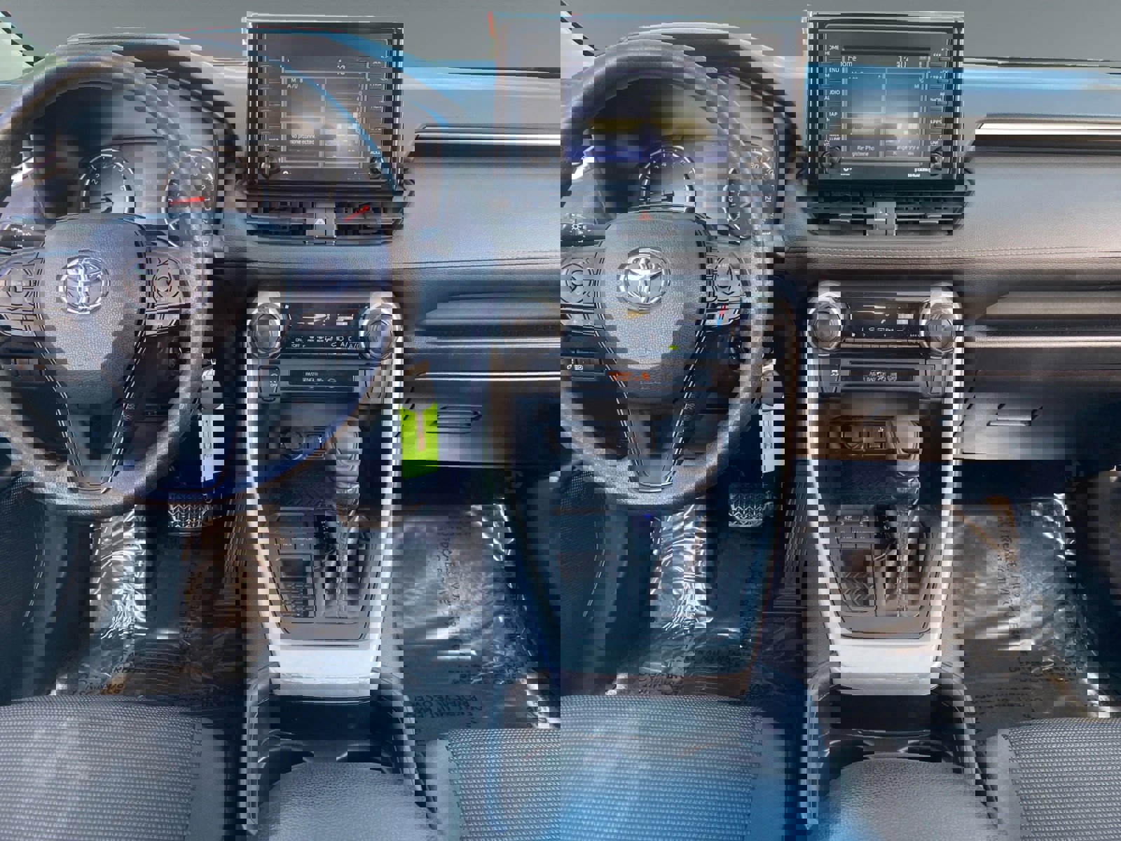 Used 2021 Toyota RAV4 LE w/ Carpet Mat Package (TMS) image 11