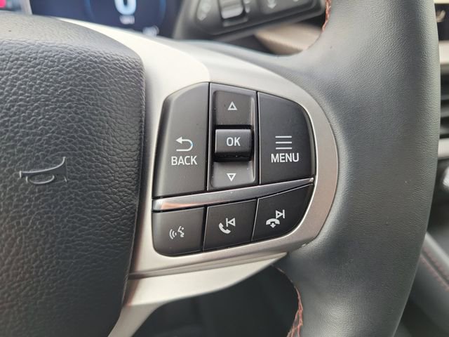 Used 2025 Ford Explorer Active w/ Active Comfort Package RWD image 6