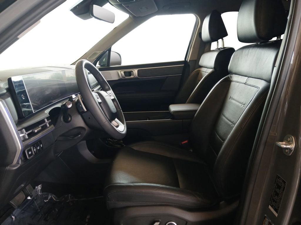Used 2024 Hyundai Santa Fe Limited image 9
