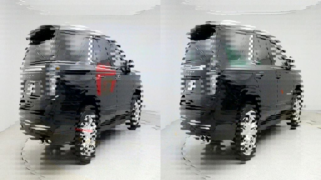 Used 2024 Chevrolet Tahoe High Country w/ Advanced Technology Package image 5