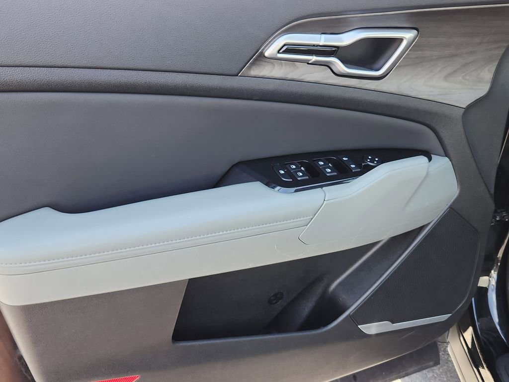 Used 2023 Kia Sportage X-Line w/ X-Line Premium Package image 6