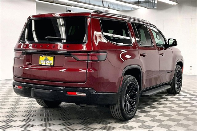 Used 2024 Jeep Wagoneer Series II image 11