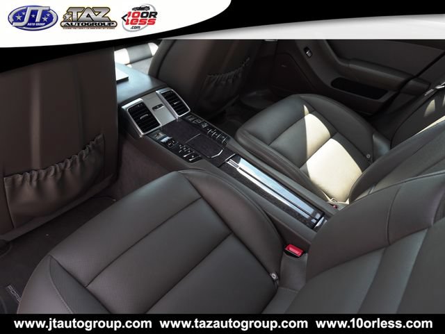 Used 2016 Porsche Panamera RWD image 25