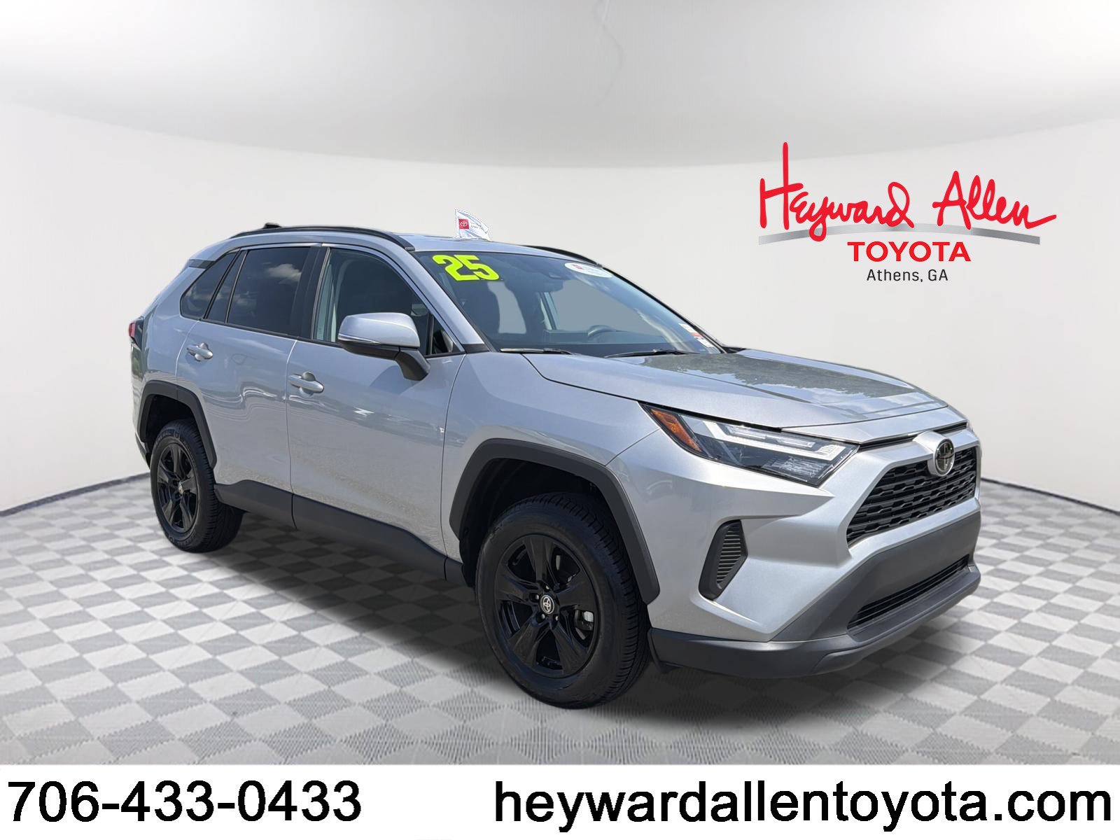 Certified 2025 Toyota RAV4 XLE FWD video 1