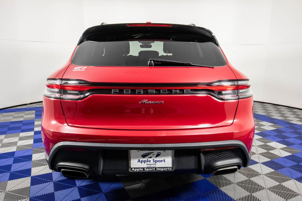 Used 2024 Porsche Macan Premium Package Plus w/ Premium Plus Package image 6