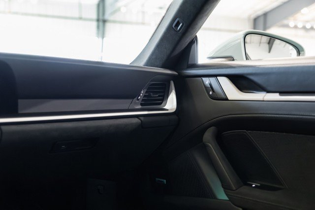 Used 2025 Porsche 911 Carrera GTS image 31