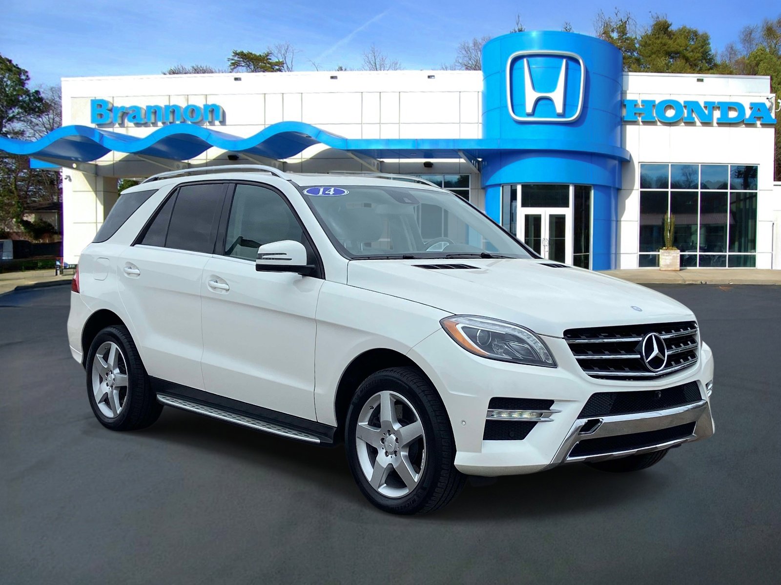 Used 2014 Mercedes-Benz ML 550 4MATIC image 1