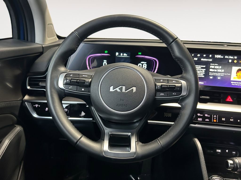 Used 2025 Kia Sportage EX image 14