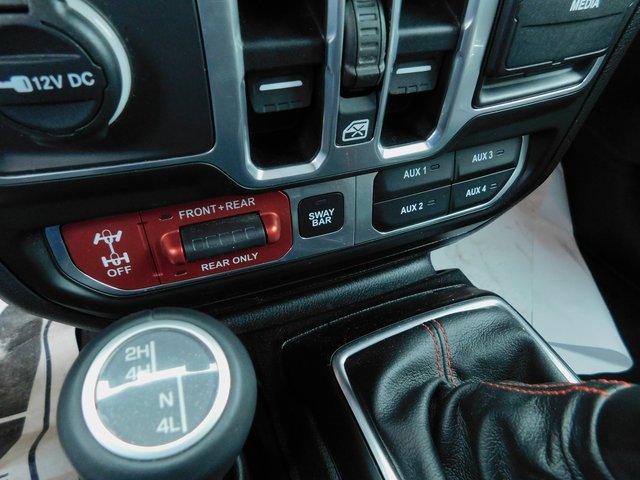 Used 2018 Jeep Wrangler Unlimited Rubicon w/ Dual Top Group image 28