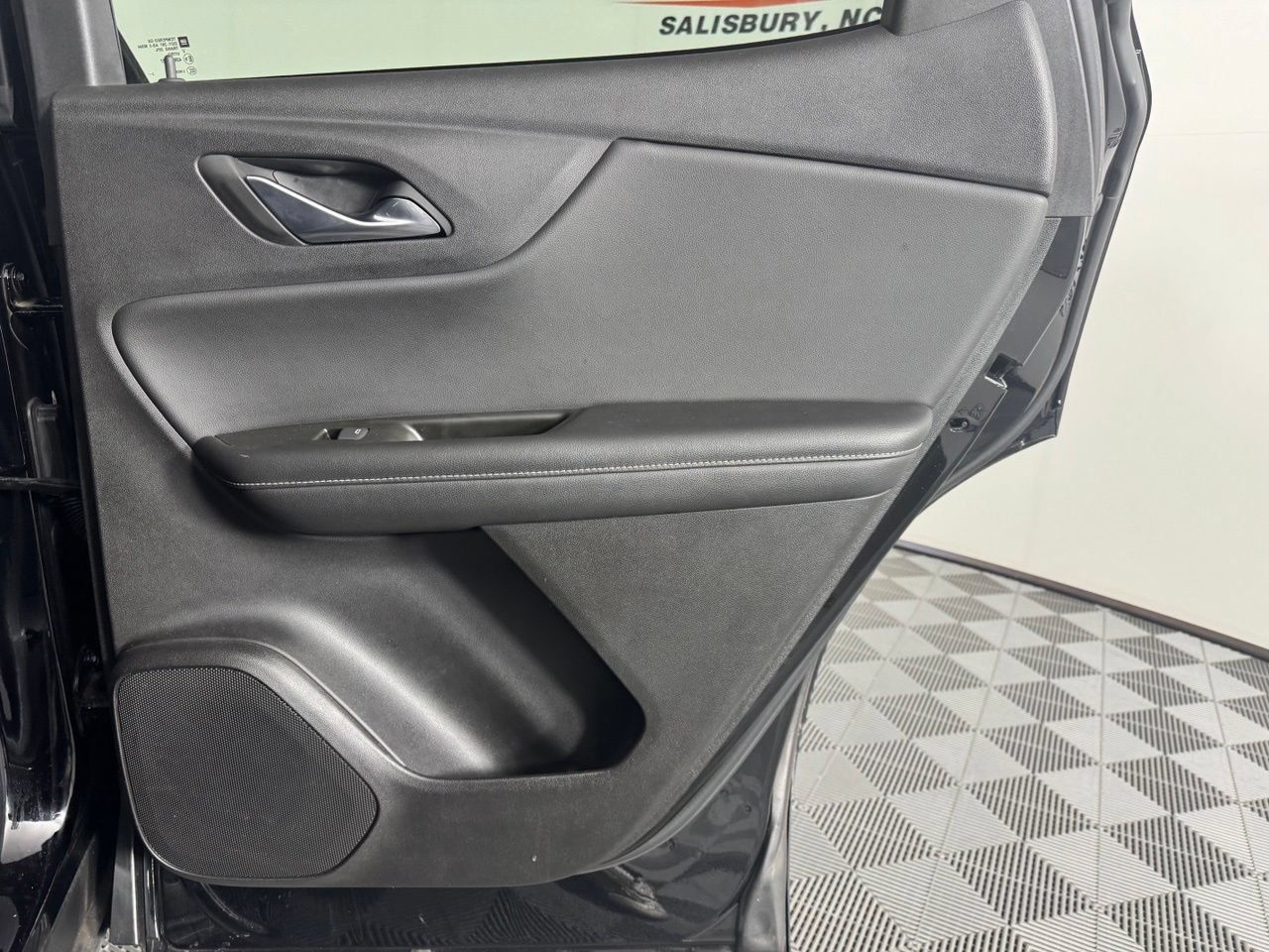 Used 2024 Chevrolet Blazer LT FWD image 29