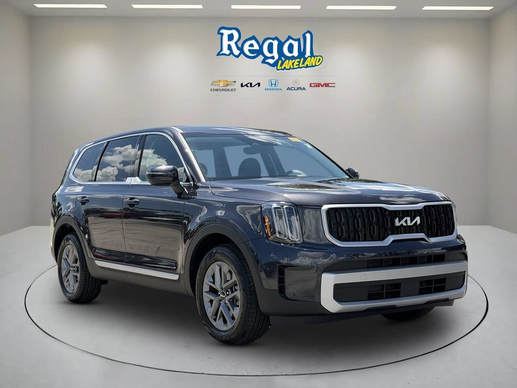 Used 2025 Kia Telluride LX
