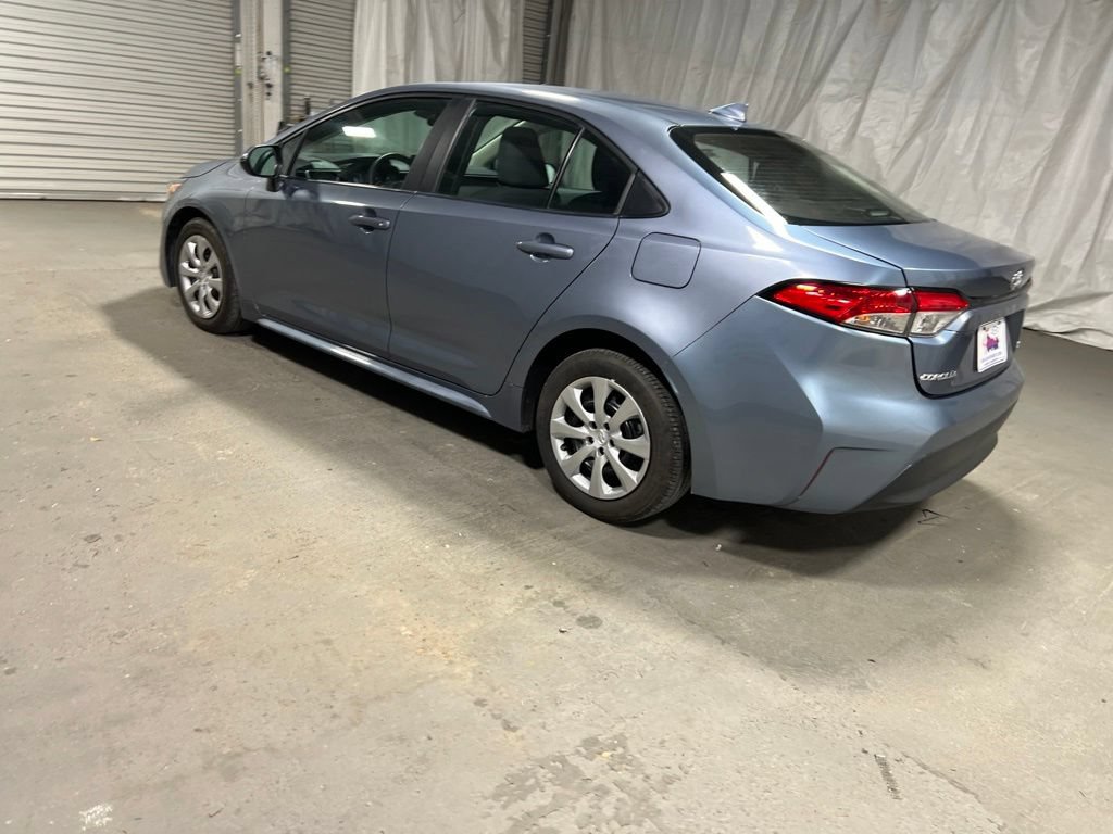Used 2025 Toyota Corolla LE w/ Convenience Package FWD image 5