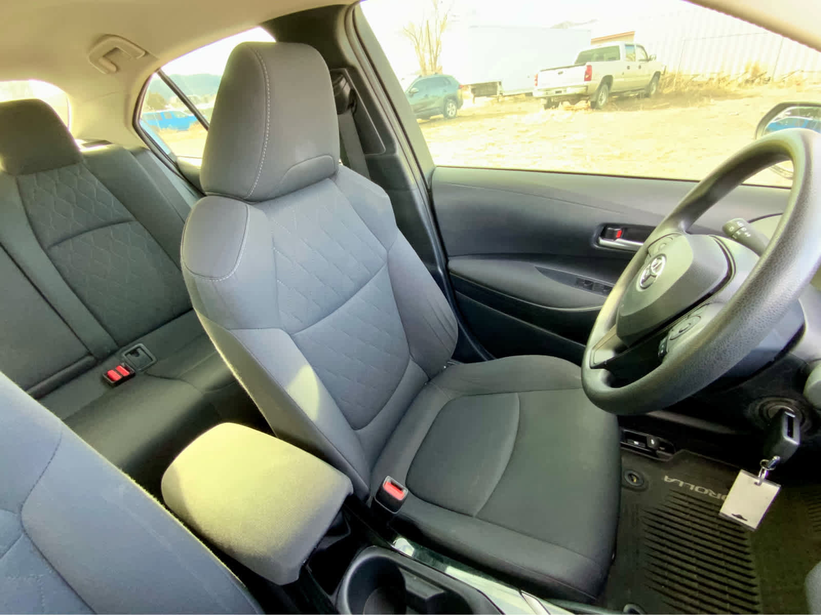 Used 2020 Toyota Corolla LE image 27