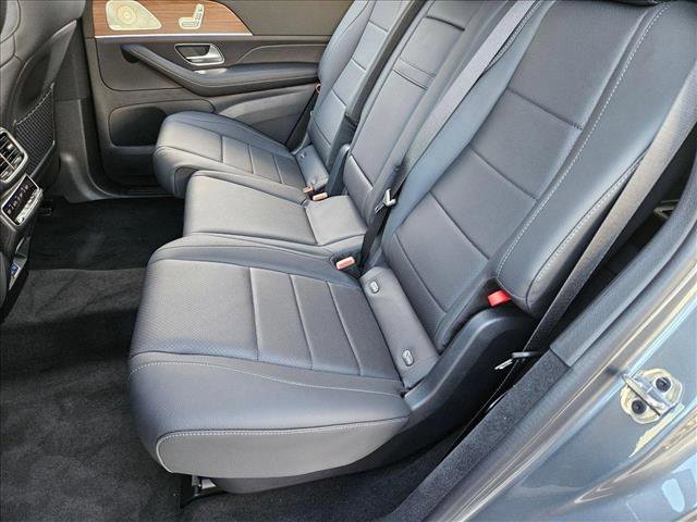 New 2025 Mercedes-Benz GLS 450 4MATIC image 16