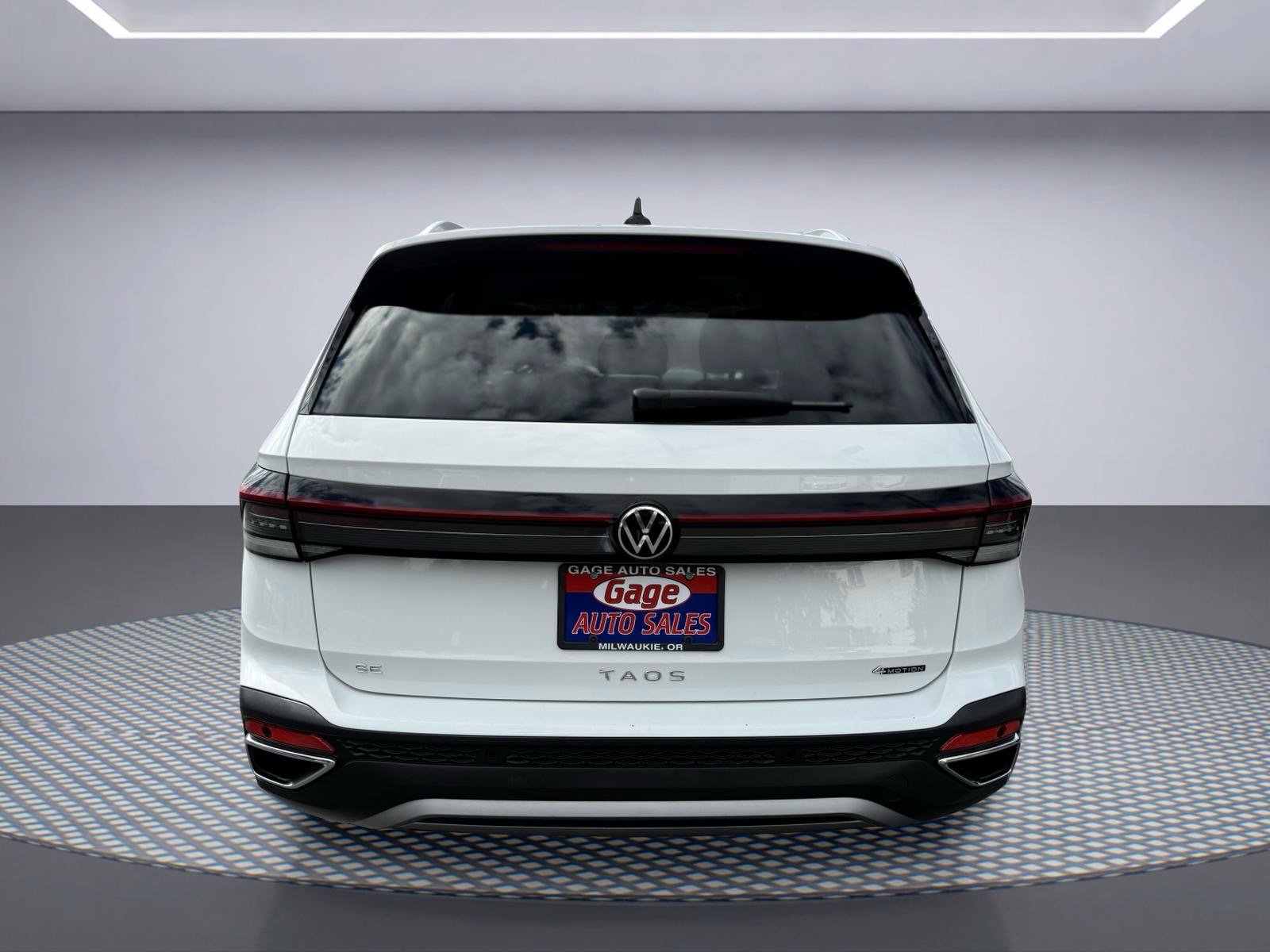 Used 2025 Volkswagen Taos SE AWD/4WD image 5