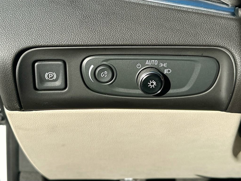 Used 2020 Buick Enclave Premium w/ Sun and Sites Package image 10