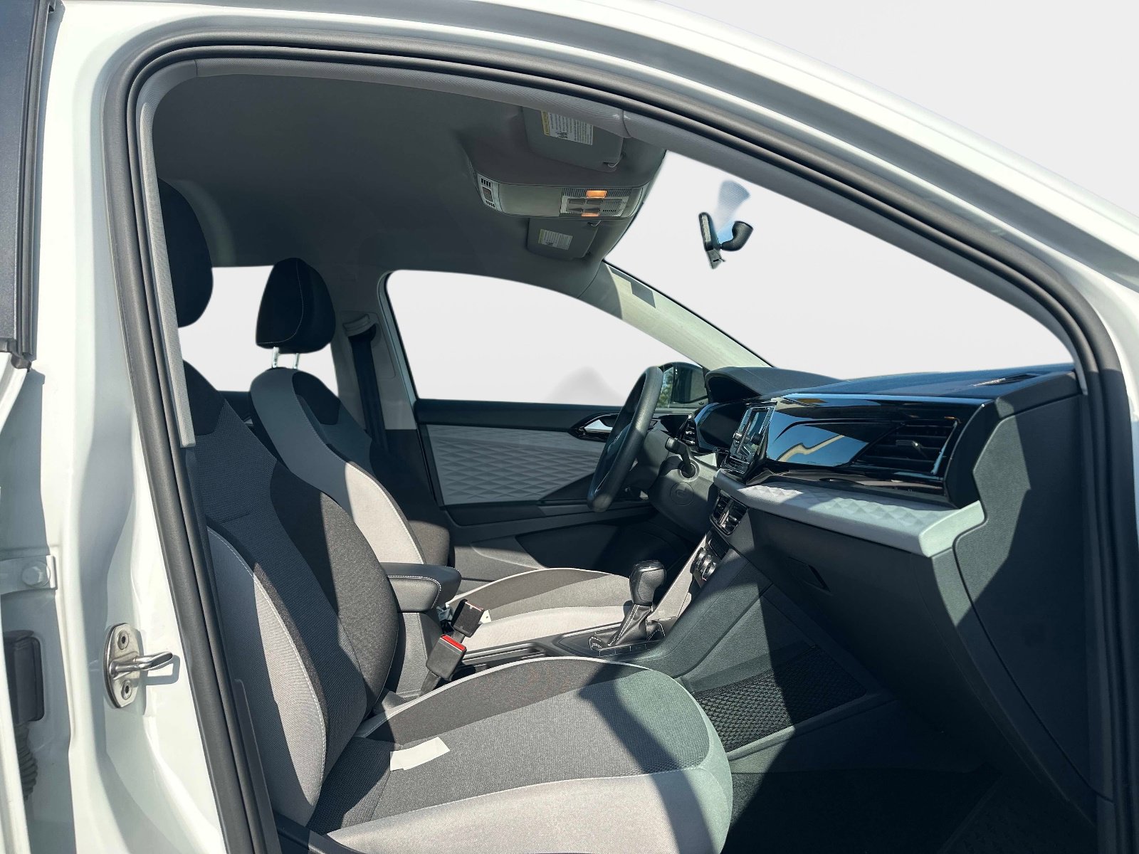 Used 2022 Volkswagen Taos S FWD image 7