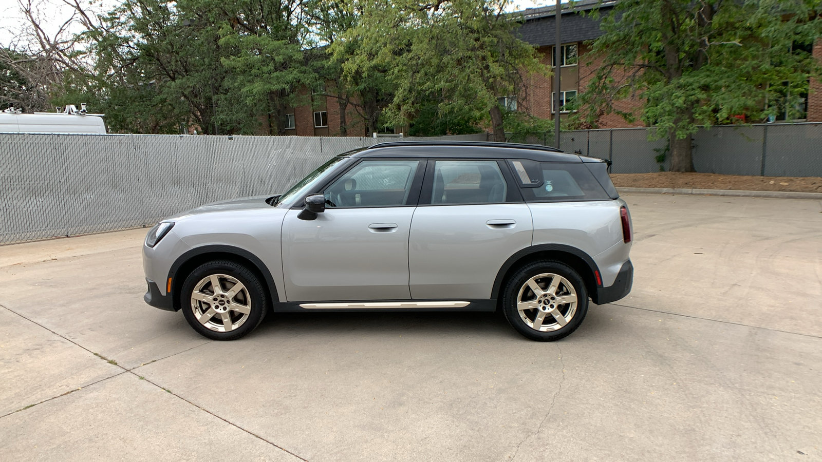 Used 2025 MINI Cooper Countryman S AWD/4WD image 2