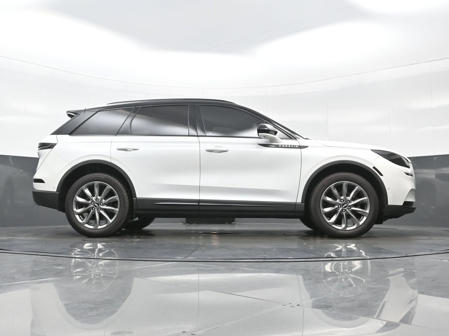 Used 2022 Lincoln Corsair AWD w/ Premium Package image 33