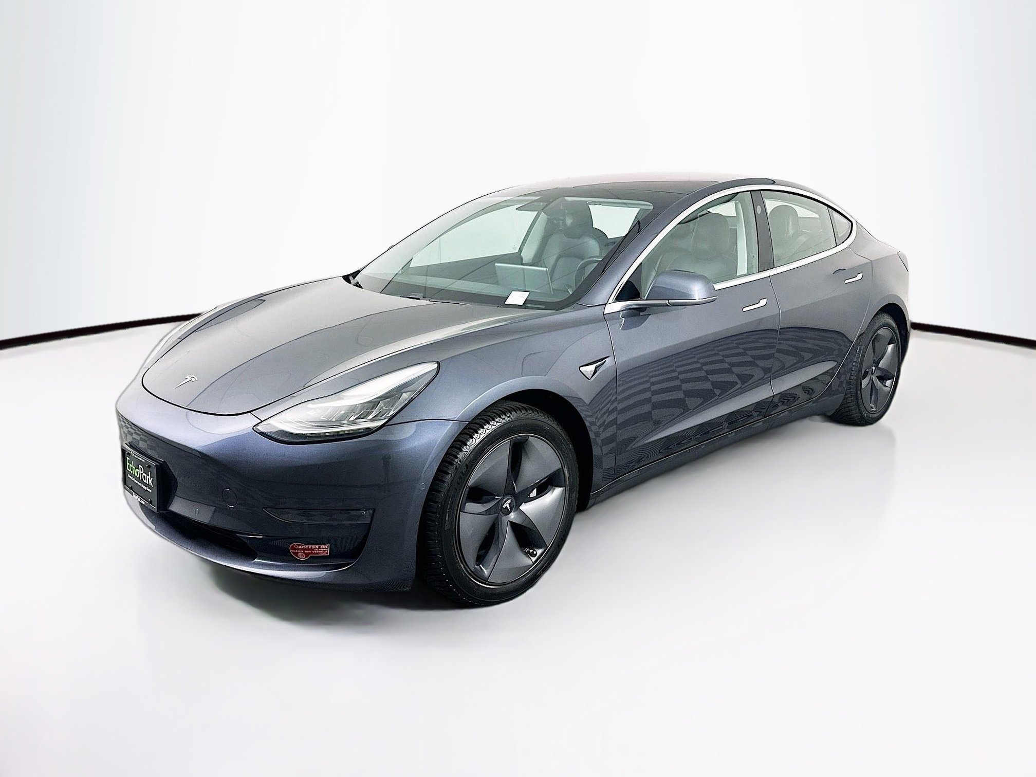 Used 2018 Tesla Model 3 Long Range RWD image 3