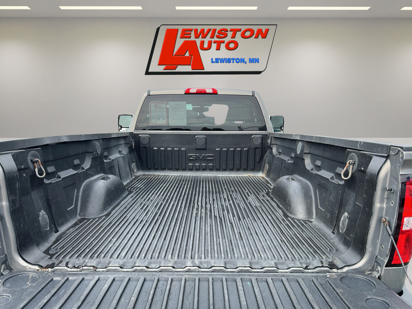 Certified 2017 GMC Sierra 3500 4x4 Regular Cab w/ Sierra Convenience Package image 29